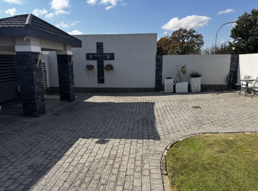 3 Bedroom Property for Sale in Vaalpark Free State